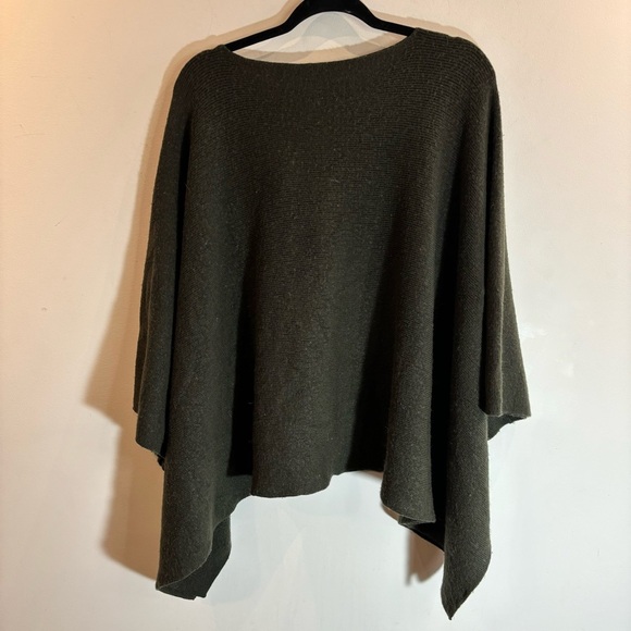 LULULEMON Sz O/S Forward Flaw Cape Olive Green  Wrap Flowy Soft Poncho - Picture 6 of 8